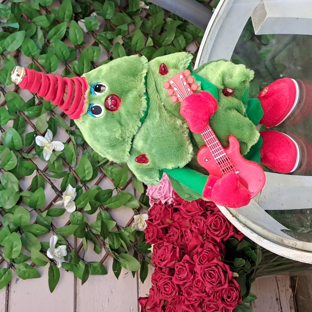 Dancing Christmas Tree
